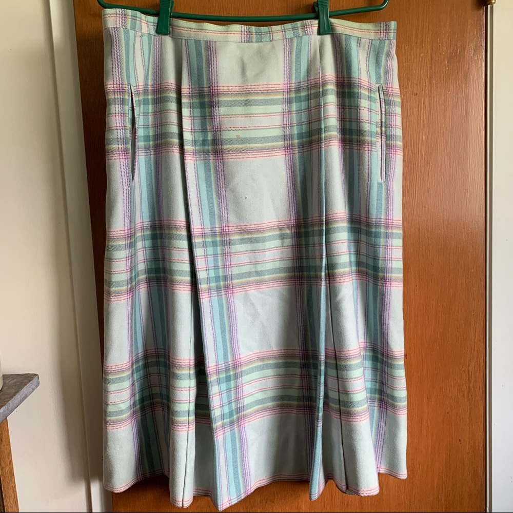 VINTAGE plaid wool skirt